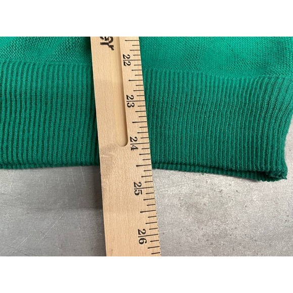 Vintage Izod Pullover Sweater Mens Medium Green Vneck Jumper Golf Performance - Picture 7 of 8